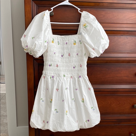 English Factory Dresses & Skirts - English Factory White Puff Sleeve Dress